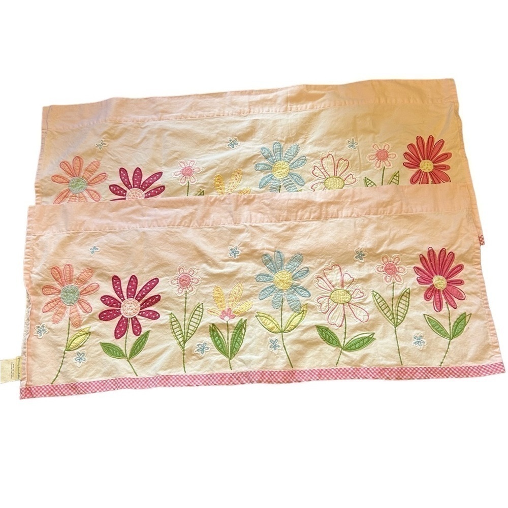 POTTERY BARN KIDS Pink Daisy Garden Flower Embroidered Valance Lot Of 2 - Picture 2 of 5